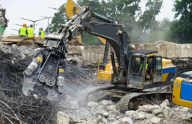 Accesorios de demolición para excavadoras