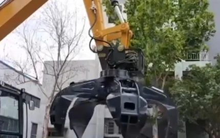 Exhibición de excavadora con desecho